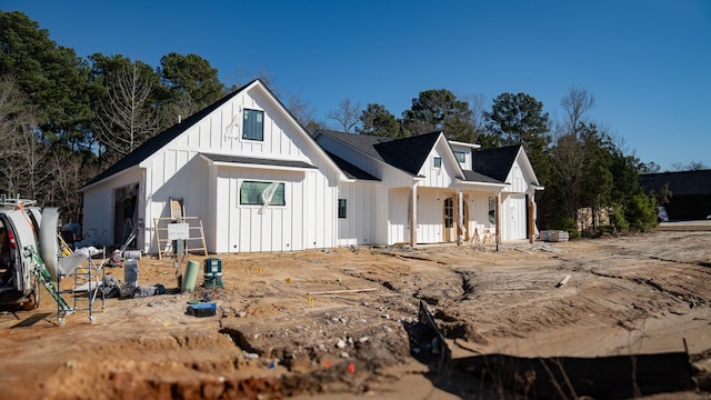 view of modern farmhouse