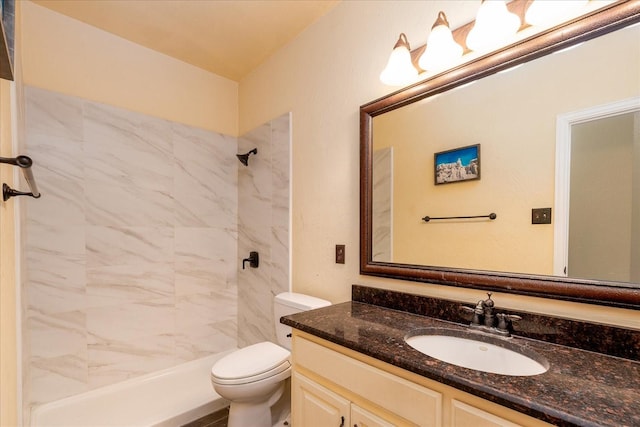 3108 Fernhurst Dr, Richardson, TX 75082 - full bath with toilet, vanity, and tiled shower