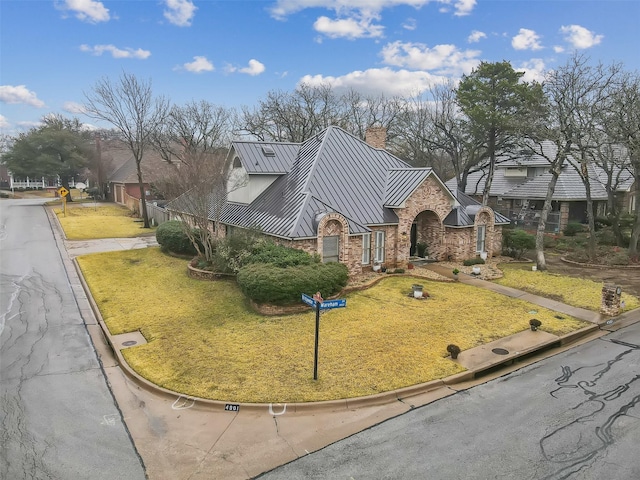 view of front of house with a front yard