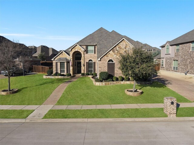 view of front facade with a front lawn