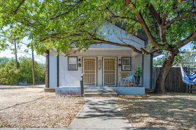 view of front facade with covered porch