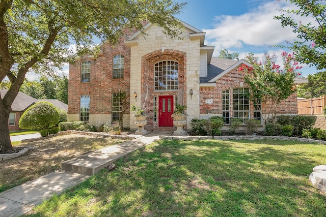 view of front facade with a front lawn