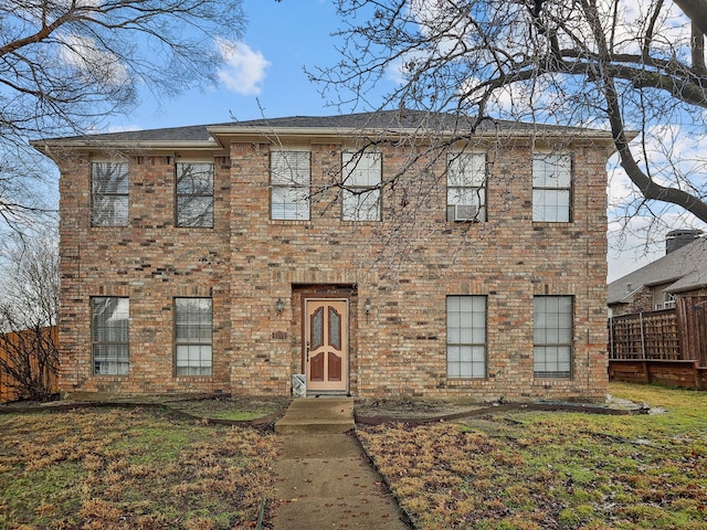 view of front of property with a front lawn