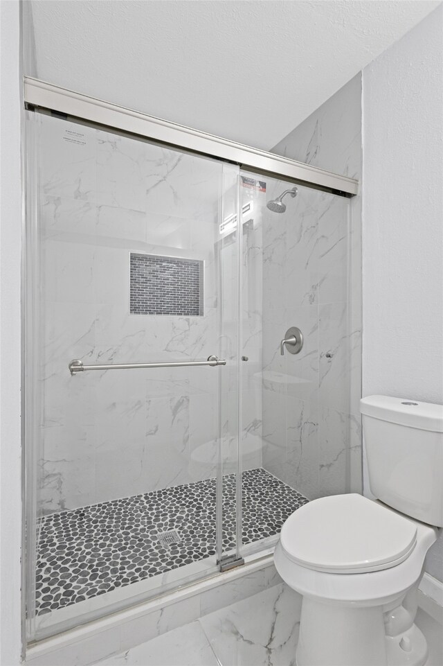 spare room featuring ornamental molding, ceiling fan, and light hardwood / wood-style flooring