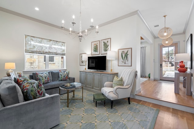 8010 Eagle Trl, Dallas, TX 75238 - living area with crown molding, a chandelier, wood finished floors, baseboards, and recessed lighting
