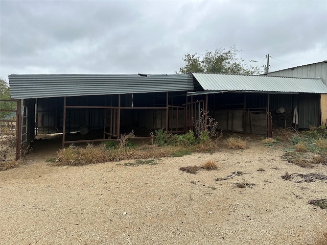 view of outdoor structure