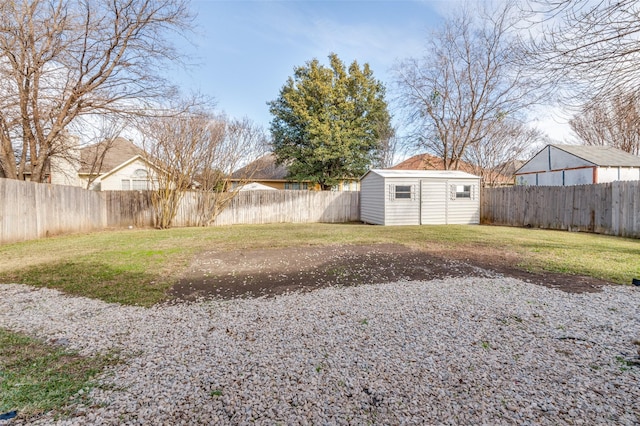 view of yard with a shed