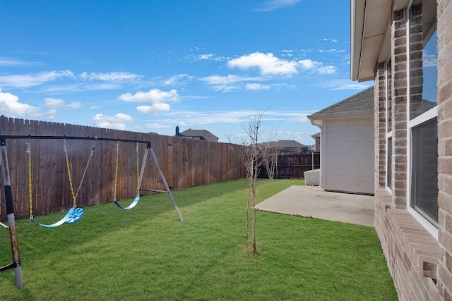 view of yard featuring a patio