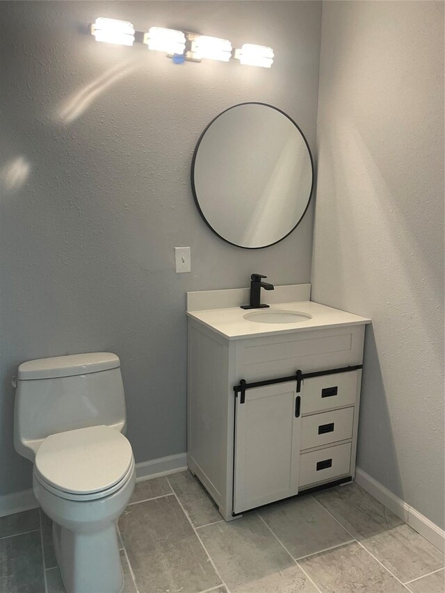 bathroom with hardwood / wood-style floors and tiled shower