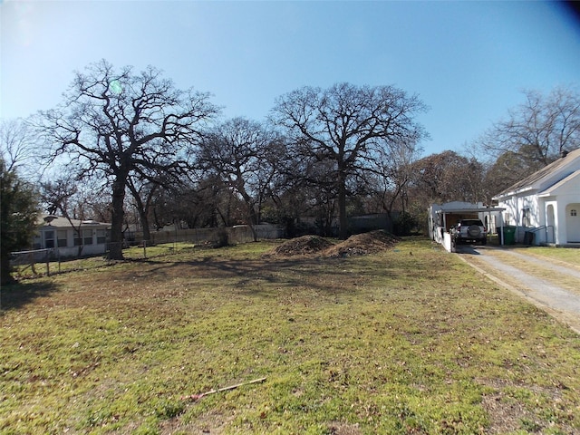 Listing photo 3 for 1405 Joplin St, Haltom City TX 76117