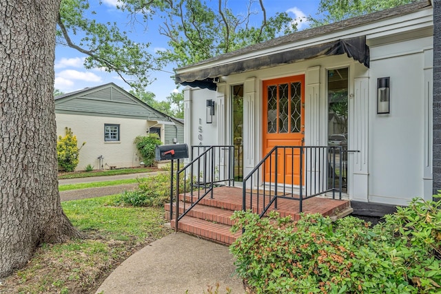 view of property entrance