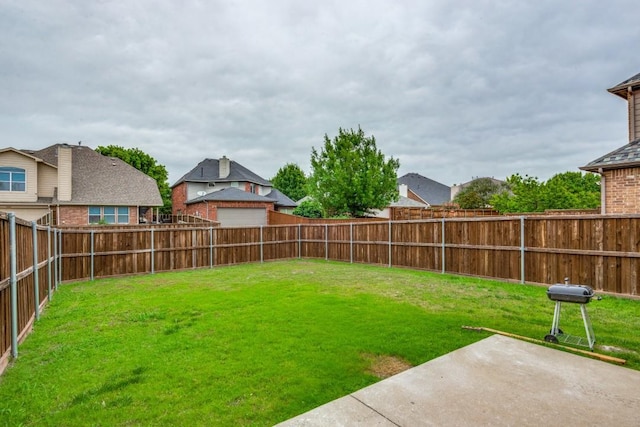 view of yard with a patio area