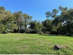 Listing photo 2 for 3406 Jeffries St, Dallas TX 75215