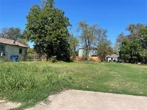 Listing photo 2 for 4515 Canal St, Dallas TX 75210