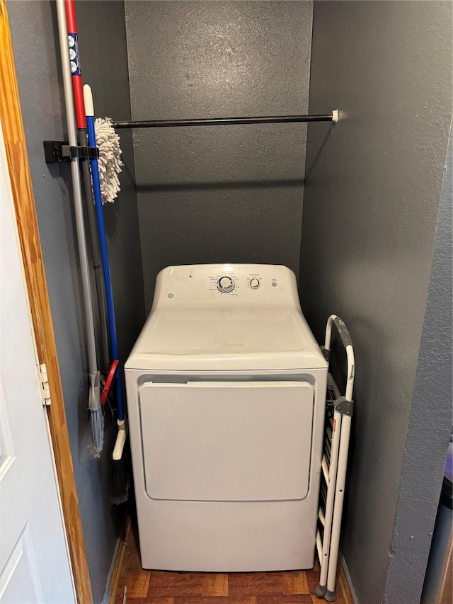 laundry area featuring washer / dryer