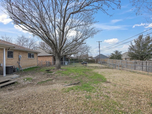 view of yard featuring cooling unit