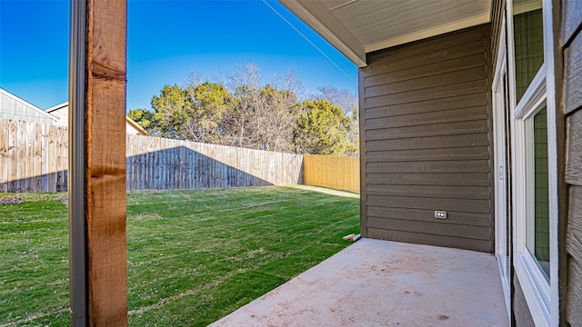 view of yard with a patio