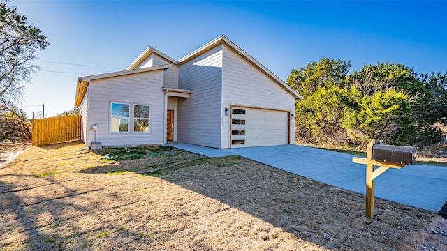 view of front facade featuring a garage