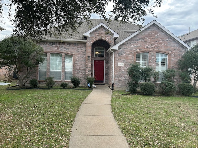 view of front of house with a front yard