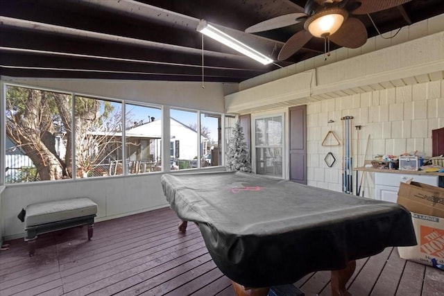 playroom featuring hardwood / wood-style floors, billiards, and ceiling fan