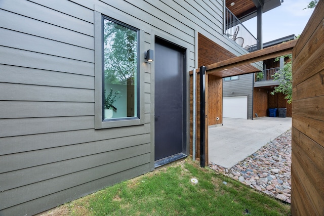 2138 Lovedale Ave Unit 105, Dallas, TX 75235 - view of home's exterior with an outbuilding