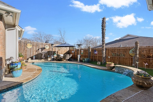 view of pool featuring pool water feature