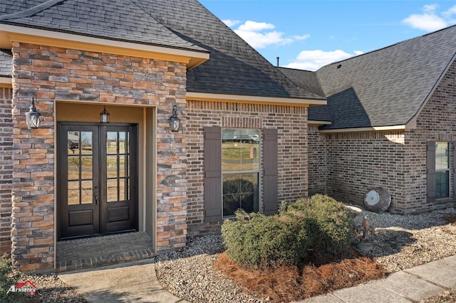 view of front of house with a front yard