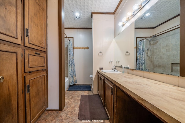 full bathroom featuring crown molding, vanity, toilet, and shower / tub combo