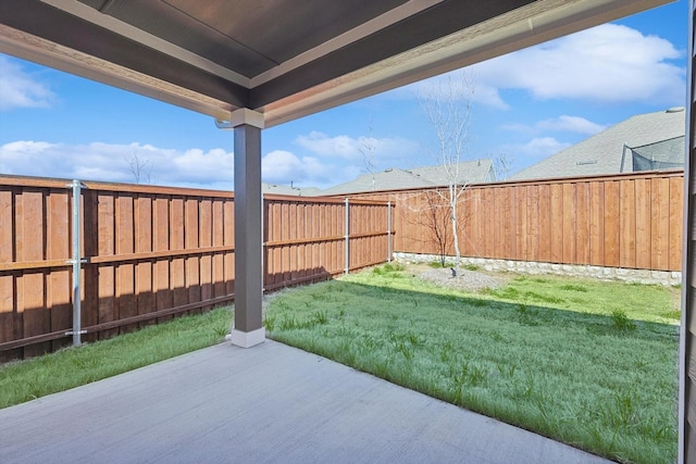 view of yard with a patio area