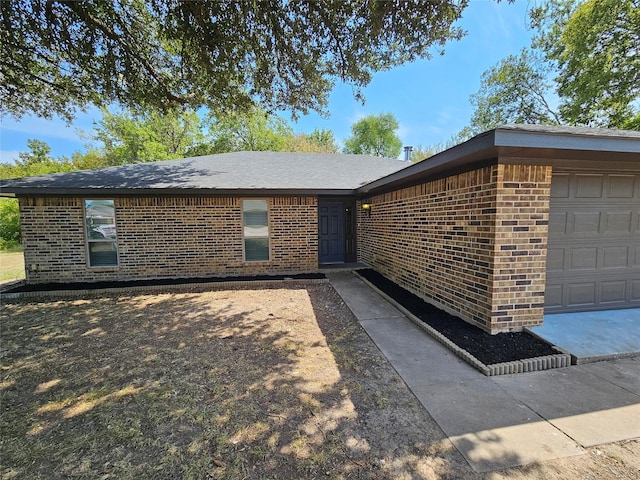 view of front facade with brick siding