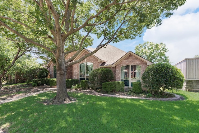 view of front of house with a front yard