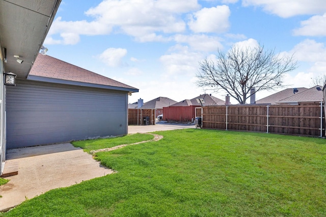 view of yard featuring a patio