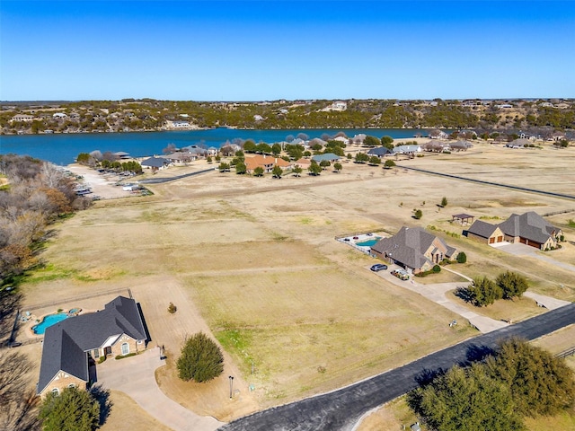 Listing photo 2 for 1102 W Scandinavian Ct, Granbury TX 76048