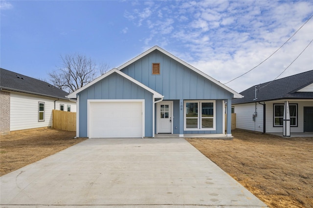 view of front facade with a garage