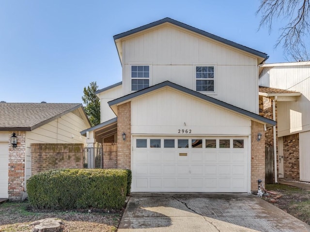 view of front of property featuring a garage