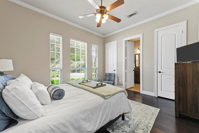 office area featuring dark wood-type flooring and ceiling fan