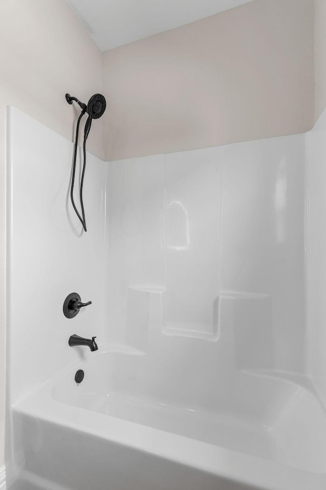 bathroom featuring shower / tub combination