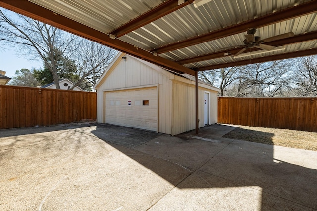 garage featuring ceiling fan