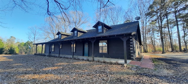 view of front facade with covered porch