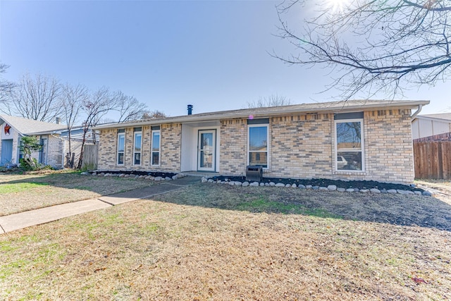 view of front of house with a front yard