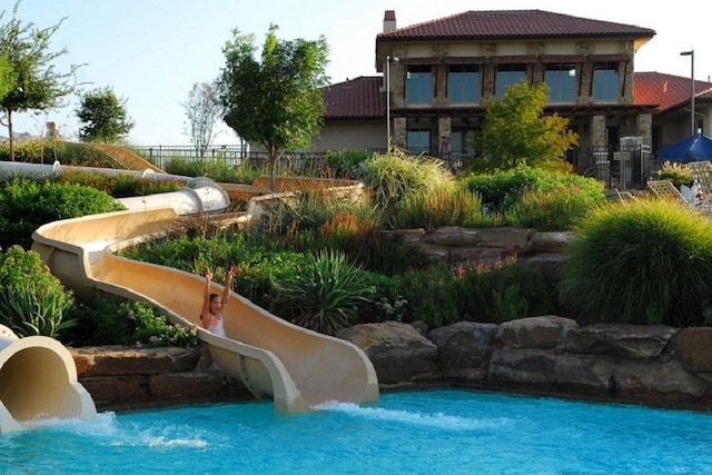 view of swimming pool