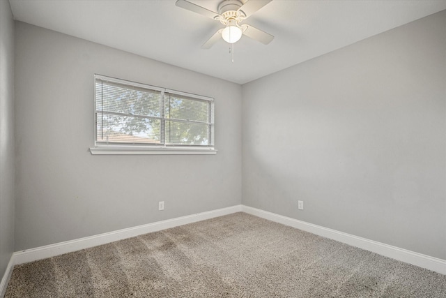 unfurnished room featuring carpet floors and ceiling fan