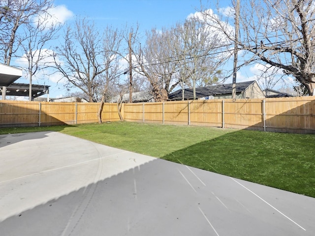 view of yard featuring a patio