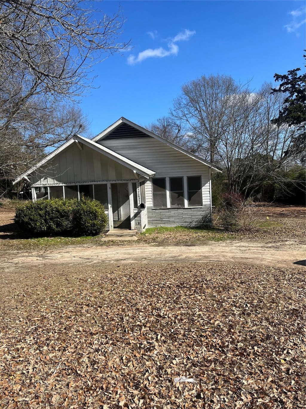 view of front of house