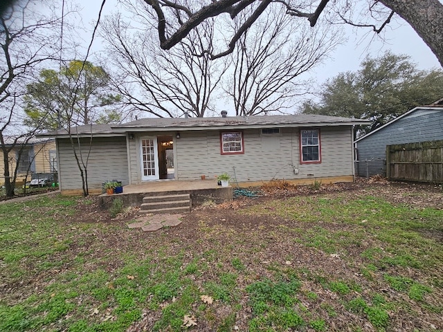 view of front of home with a front yard