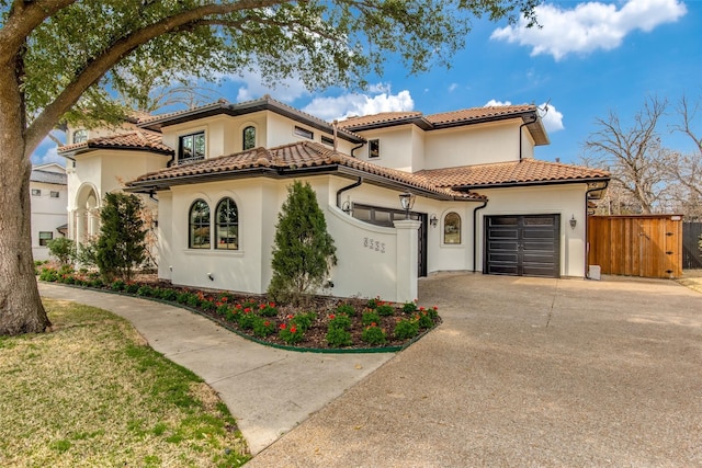 view of mediterranean / spanish-style house