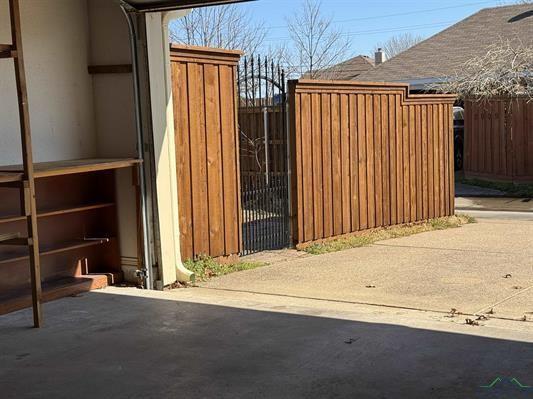 2414 W Stillwater Dr, Mesquite, TX 75181 - view of gate