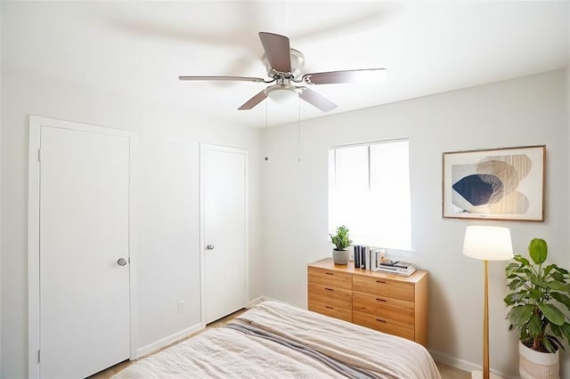 bedroom with ceiling fan