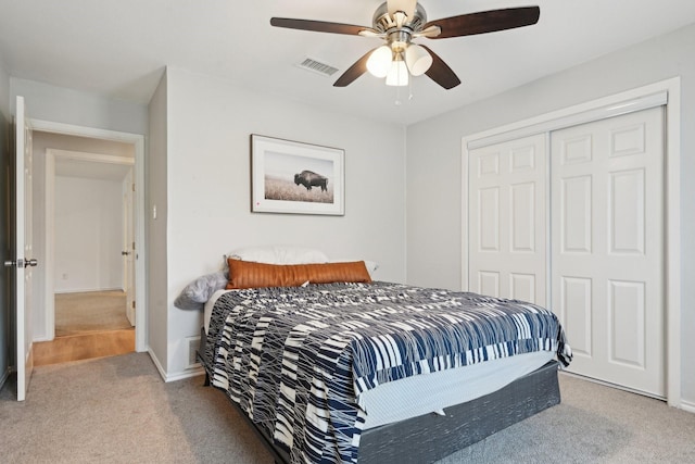3404 Peachtree Ln, Pantego, TX 76013 - carpeted bedroom featuring a closet, ceiling fan, and baseboards