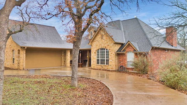 view of front facade with a garage